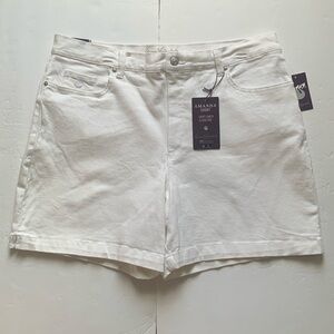 Gloria Vanderbilt Vintage White Amanda Shorts Size 16